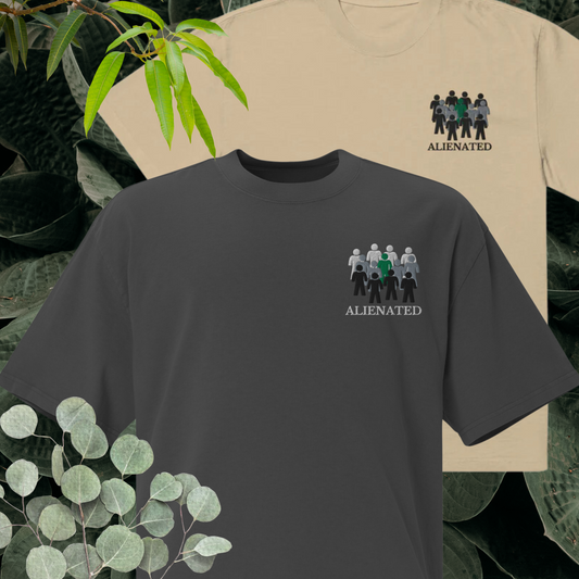 Alienated - Oversized faded t-shirt